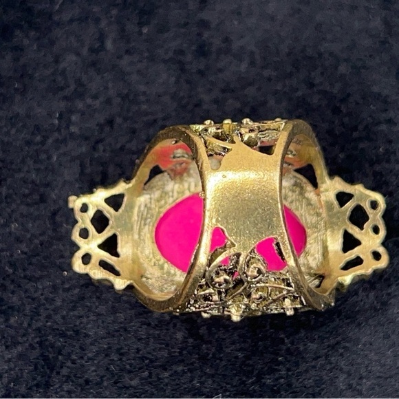 Size 7.5 Pink Brass-look Ring Womens Filigree Goth Retro Glam - Picture 9 of 11